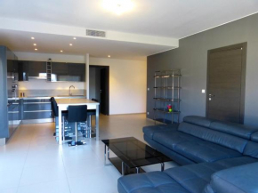 Appartement moderne deux chambres, vue mer, en centre ville